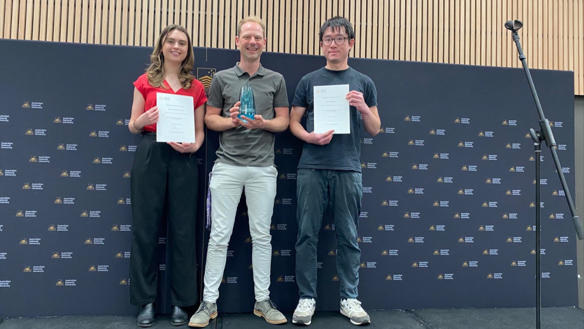 VC Awards recipients holding the trophy and certificates. 